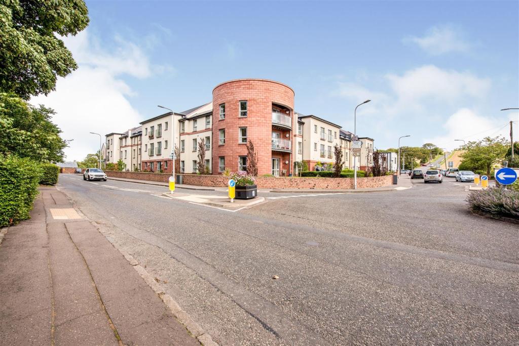 1 bedroom apartment for sale in Tantallon Court, Heugh Road, North