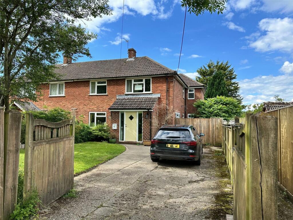 4 bedroom house for sale in Roundfield, Upper Bucklebury, Reading
