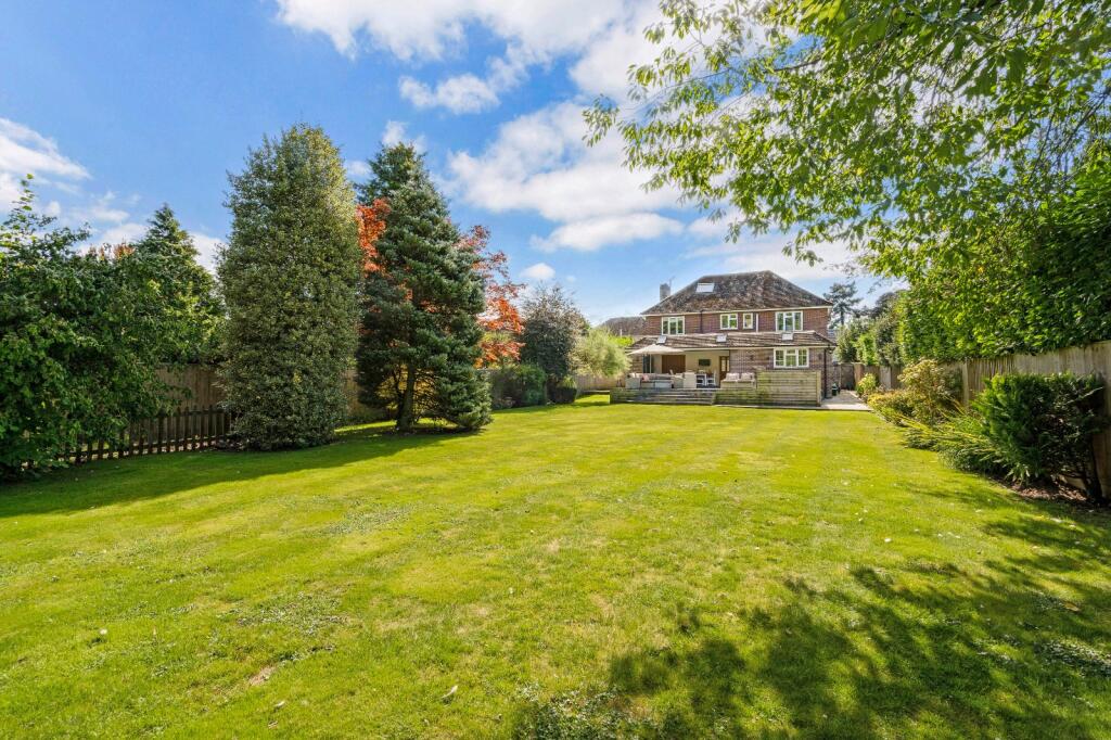 Main image of property: Castle Grove, Newbury, Berkshire, RG14