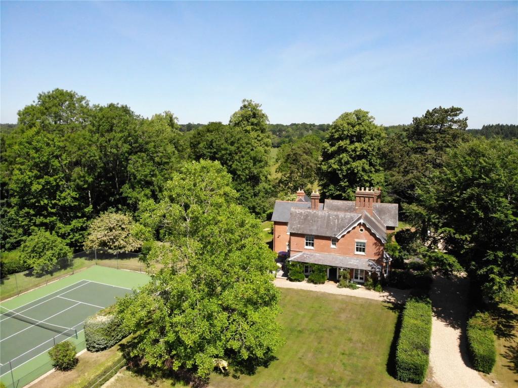 5 bedroom house for sale in Midgham Green, Midgham, Reading, Berkshire, RG7