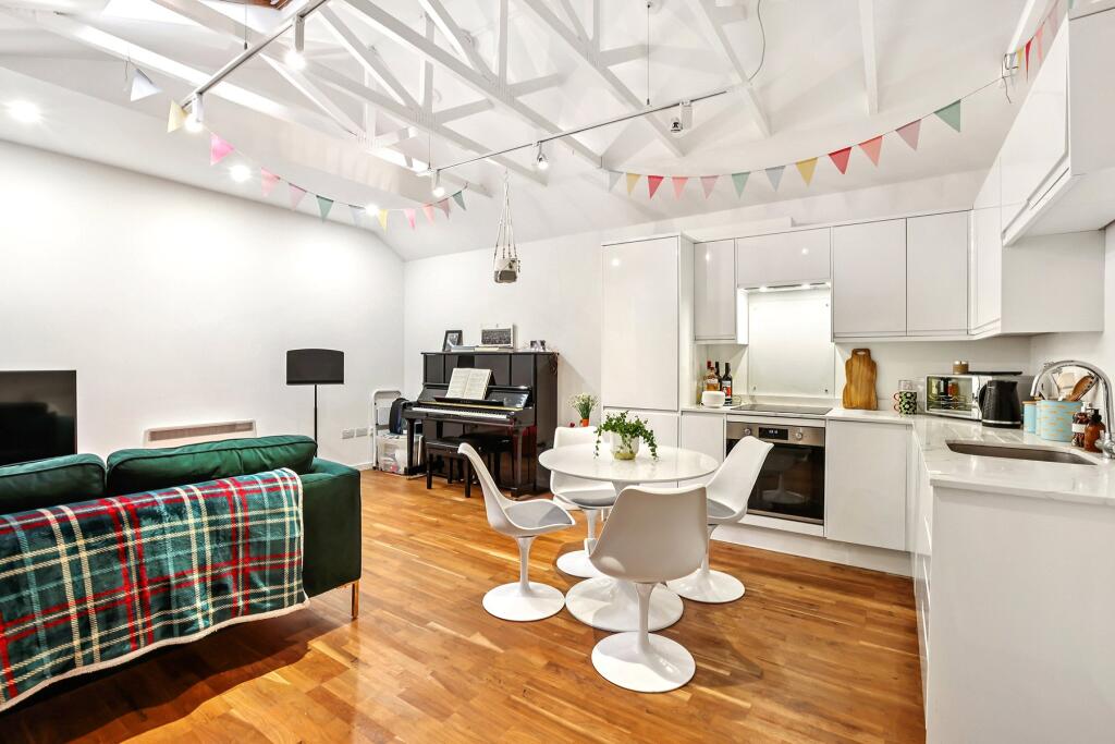 Main image of property: York Street, Twickenham, TW1