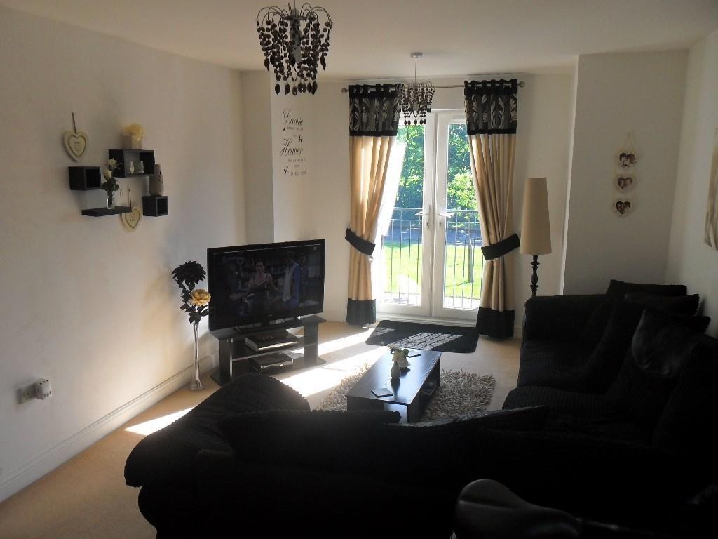 2 bedroom apartment for sale in Lambwath Hall Court, Biggin Ave, Hull