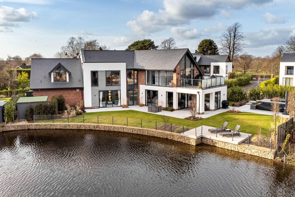 Main image of property: King Pool Place, Poynton