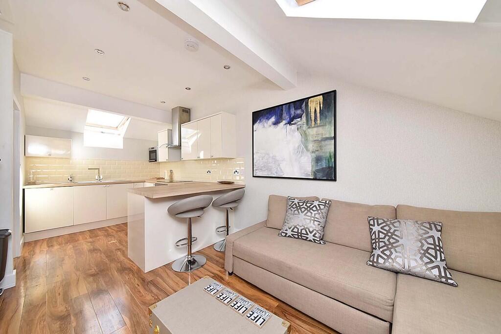 Main image of property: 2C Slaters Court 