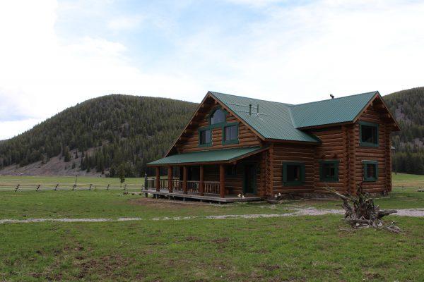 Log cabin for sale in Wise River, Beaverhead County, Montana, USA