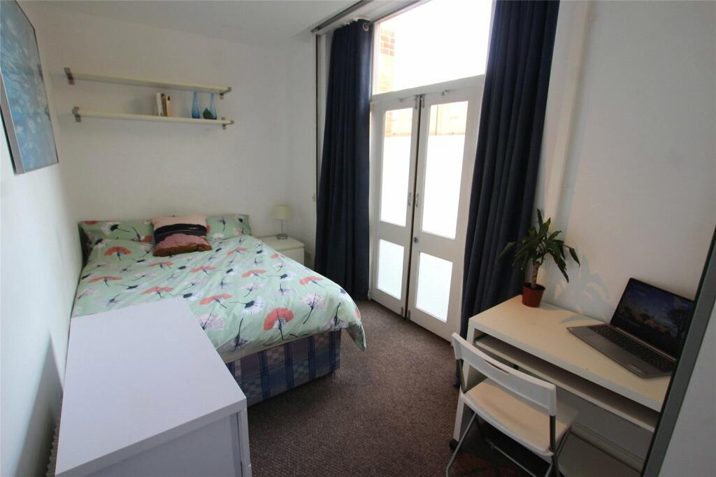 1 bedroom house share for rent in Grove Street, London, SE8