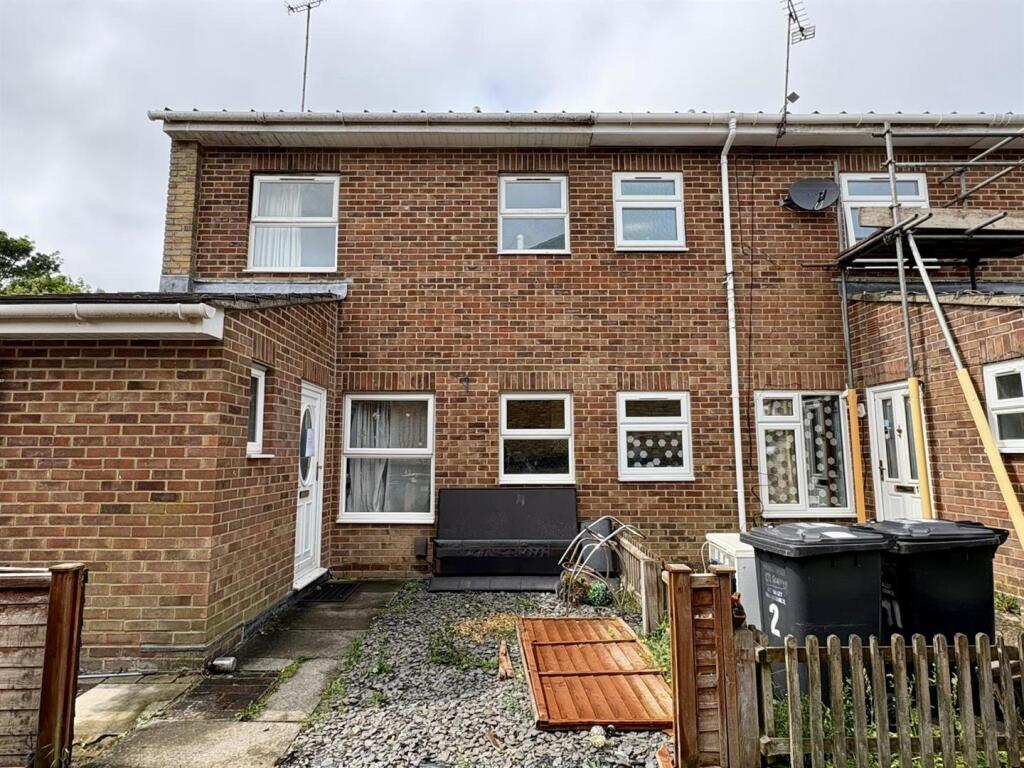 Main image of property: Galahad Close, Andover, SP10 4BW