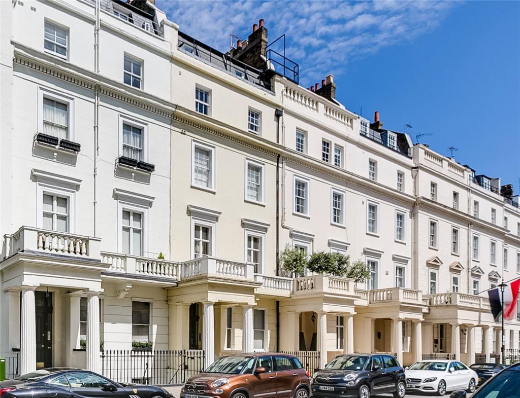 2 bedroom apartment for sale in Lowndes Street, London, SW1X