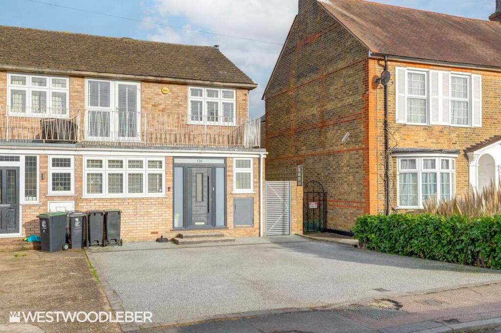 3 bedroom end of terrace house for sale in Old Nazeing Road, Broxbourne
