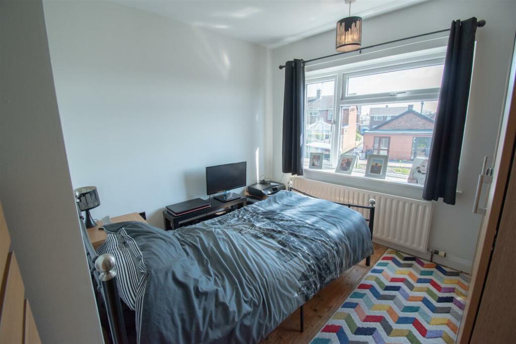 3 bedroom detached house for sale in Peasehill, Ripley, DE5