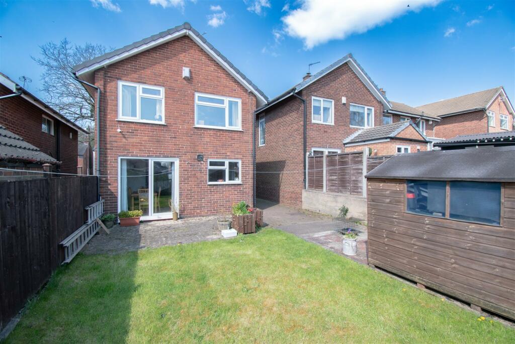 3 bedroom detached house for sale in Peasehill, Ripley, DE5