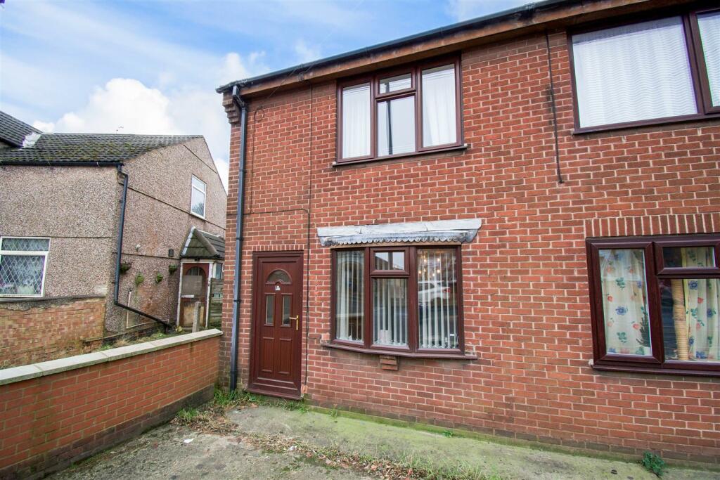 2 bedroom end of terrace house for sale in Nottingham Road, Somercotes