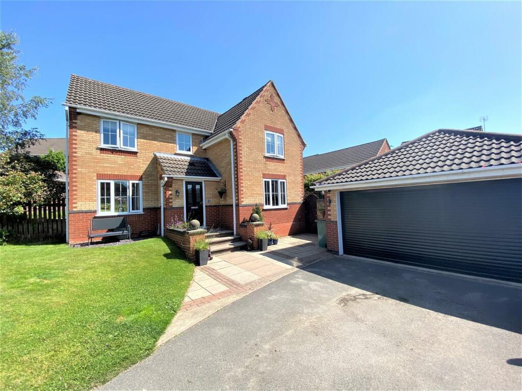 4 bedroom detached house for sale in Heydon Close, Belper, DE56