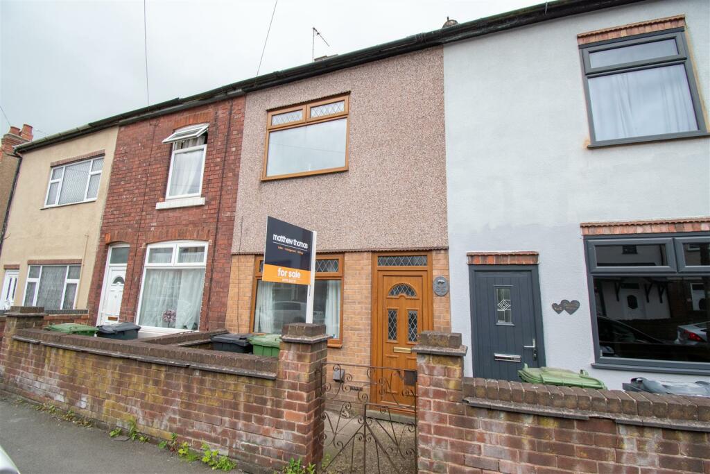 2 bedroom terraced house for sale in Quarry Road, Somercotes, Alfreton