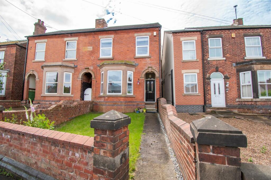 4 bedroom semidetached house for sale in Heage Road, Ripley, DE5