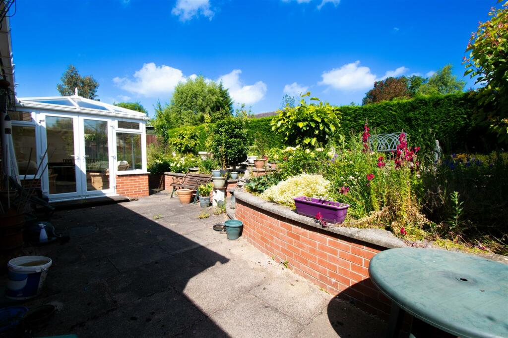 Additional property image - Highfield Close, Loscoe, Heanor