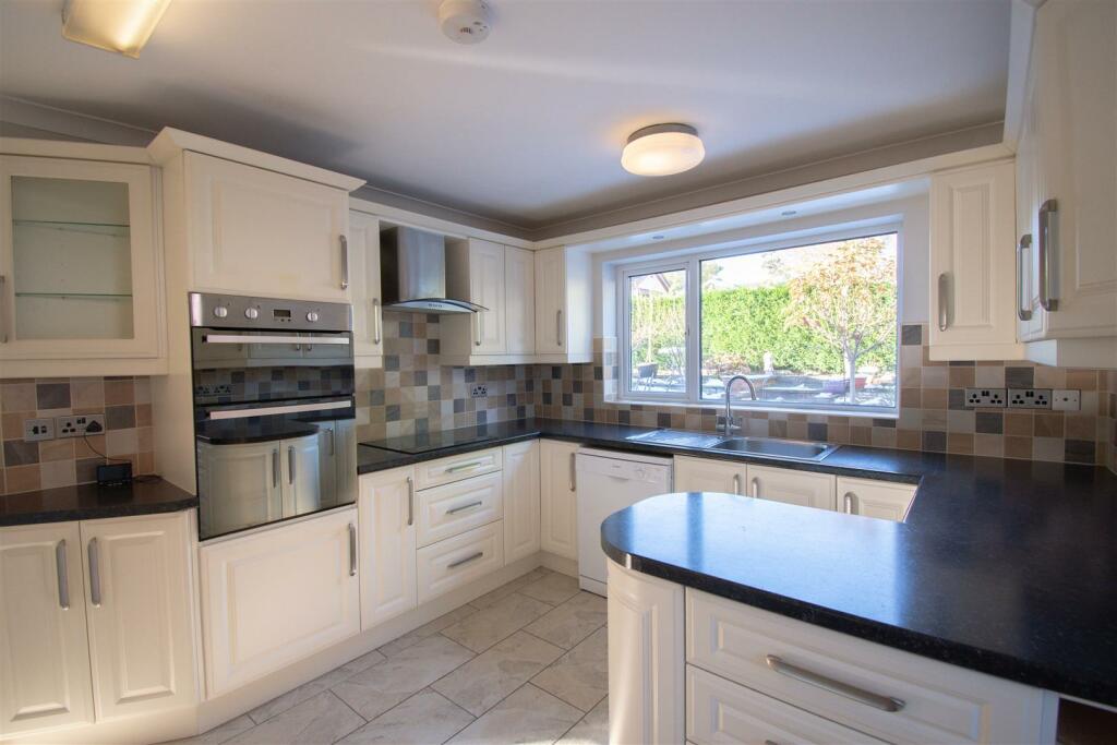 Additional property image - Highfield Close, Loscoe, Heanor
