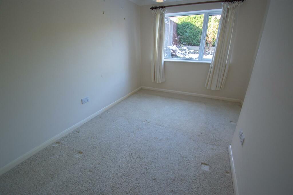 Additional property image - Highfield Close, Loscoe, Heanor