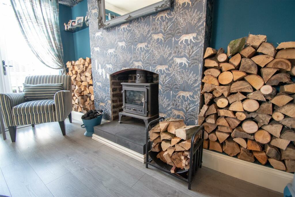 Additional property image - Bridle Lane, Greenwich