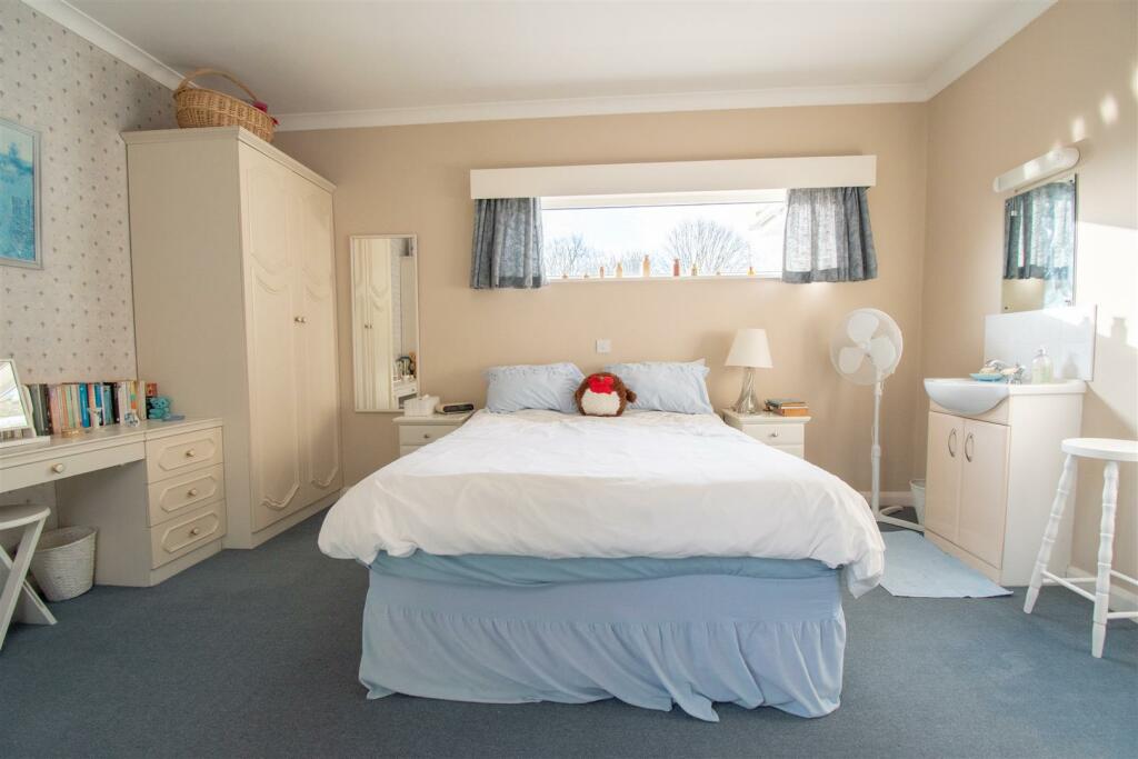 Additional property image - Broadway, Ripley