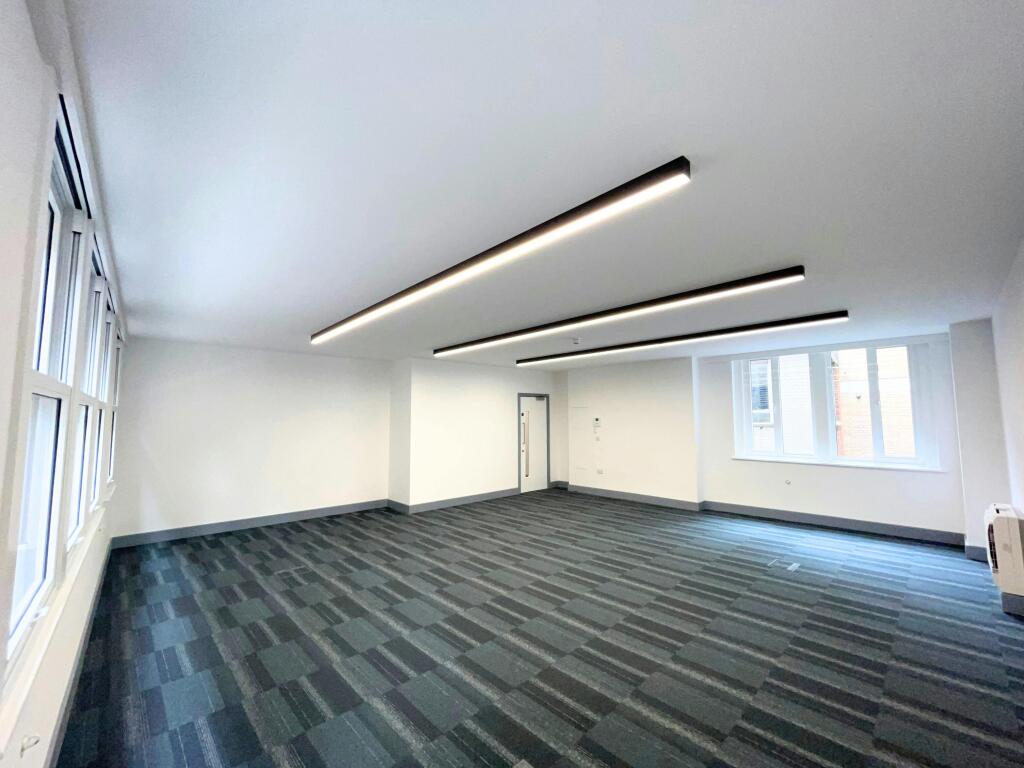 e8520c8ecea8438d cac5ed8.jpg