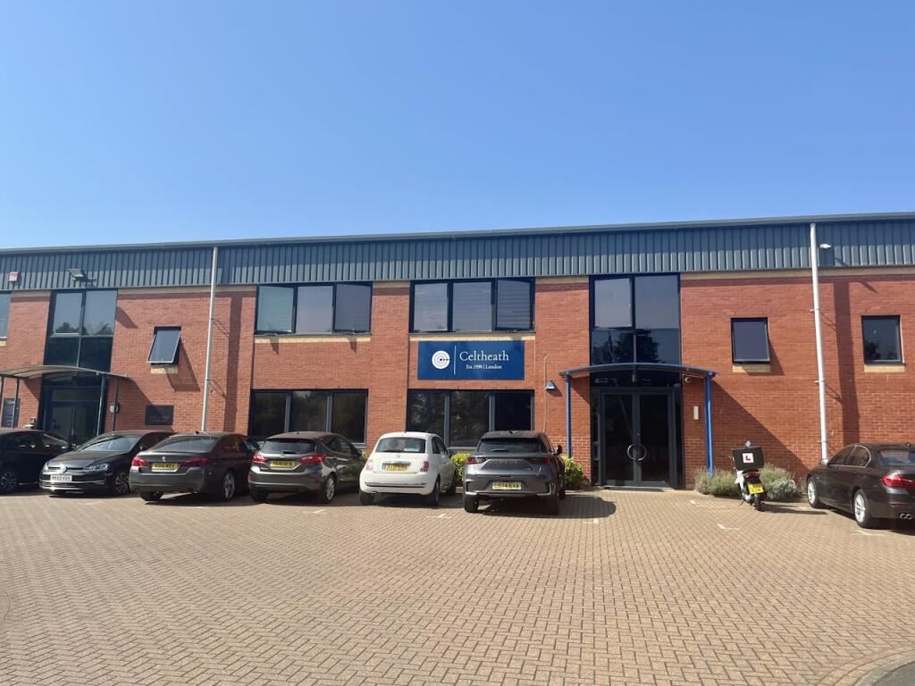 Main image of property: Unit 2 The Swallowfield Centre, Hayes, UB3 1AW