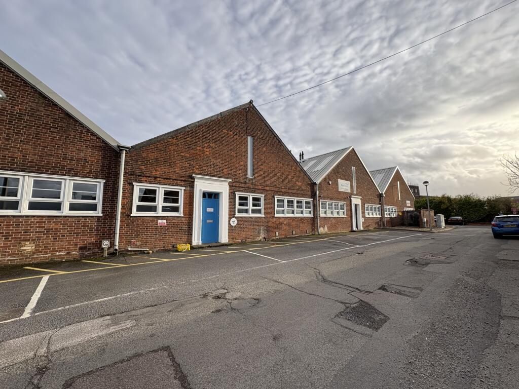 Main image of property: 13 Tewin Court, Welwyn Garden City, East Of England, AL7