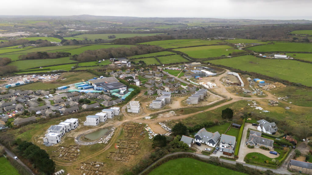 Main image of property: Una, St Ives Resort And Spa Facility, Laity Lane, Carbis Bay, South West, TR26