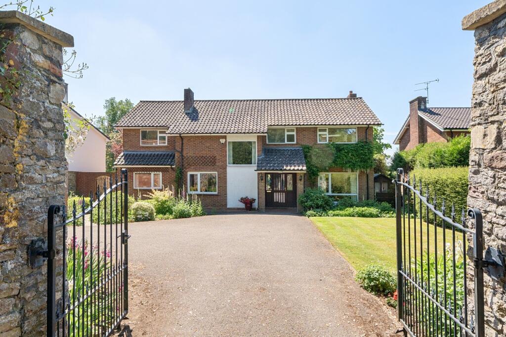 Main image of property: Sneyd Park, Bristol, BS9 1NH