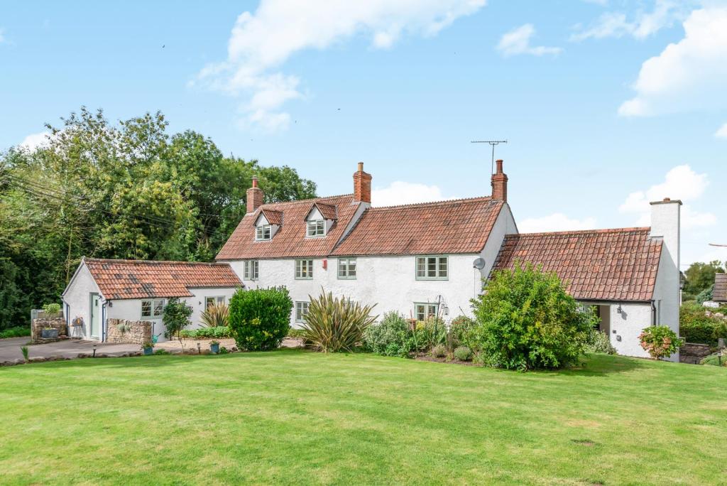 4 bedroom detached house for sale in The Green Littleton-upon-Severn ...