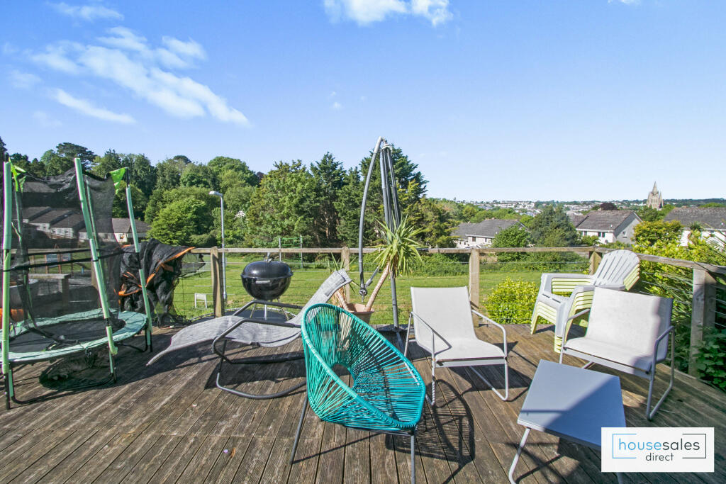 4 bedroom end of terrace house for sale in St. Clements Close, Truro, TR1