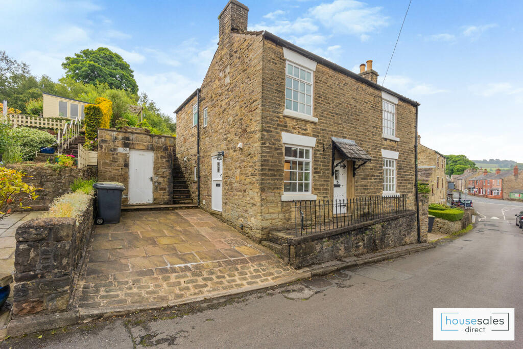 3 bedroom detached house for sale in Old Road Whaley Bridge, High Peak