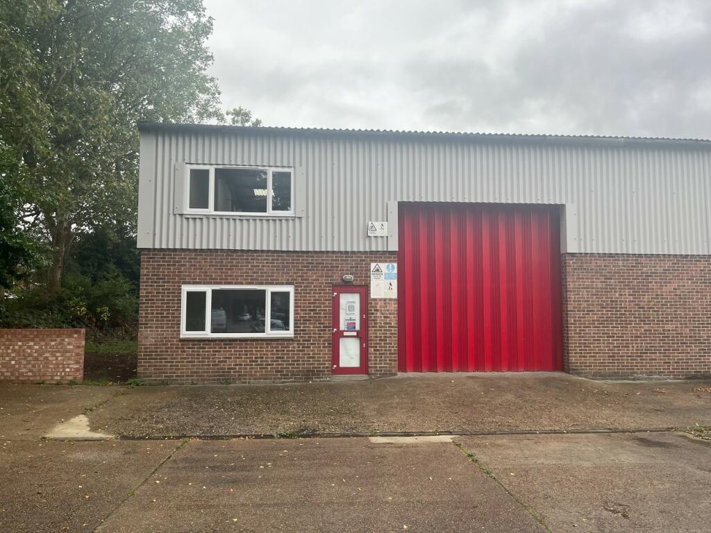 Distribution warehouse to lease in Unit 15 Parham Drive, Boyatt Wood