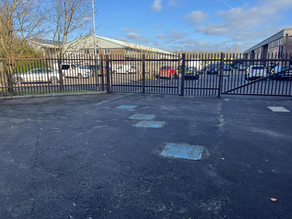 Additional property image - Unit 10, 565 Blandford Road, Poole, South West, BH16