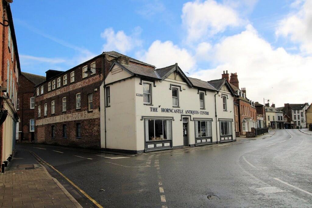 2 bedroom mixed use property for sale in Horncastle Antiques Centre