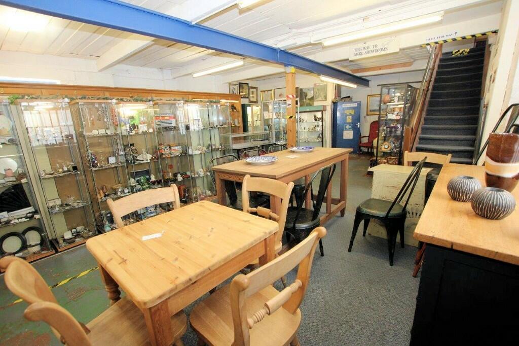 2 bedroom mixed use property for sale in Horncastle Antiques Centre