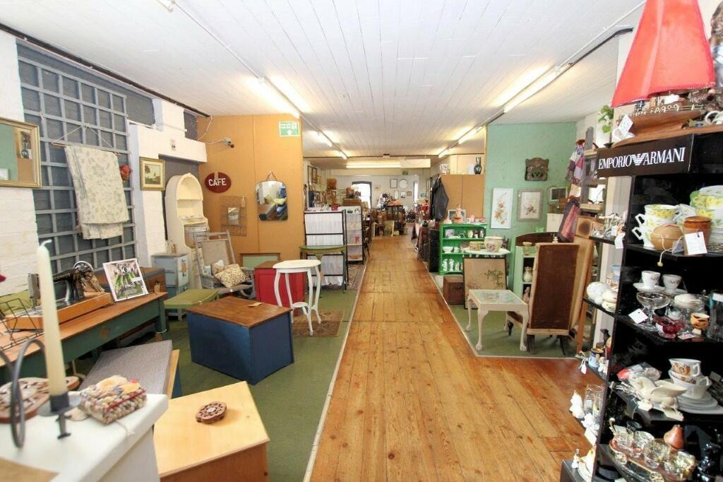 2 bedroom mixed use property for sale in Horncastle Antiques Centre
