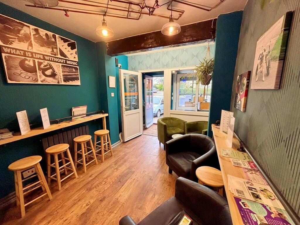 Main image of property: Coffee Shop/Sandwich Bar, 5 Lincoln Road, Welton LN2 3HZ