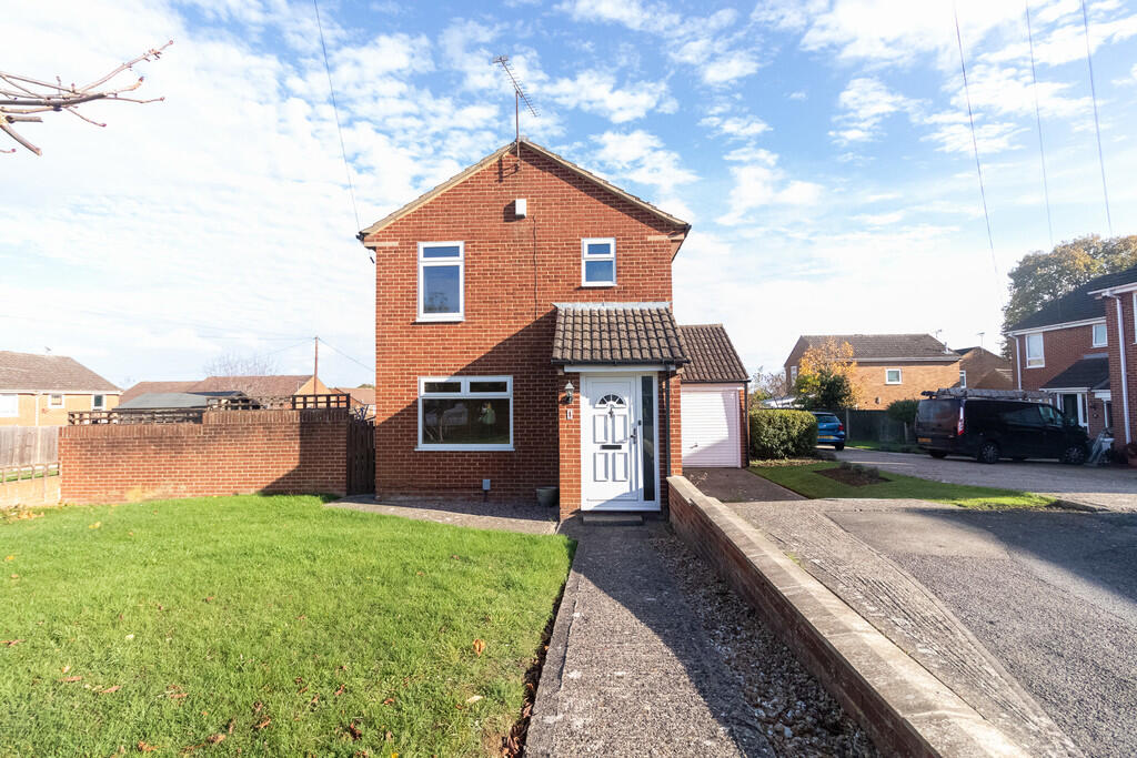 Main image of property: Spode Close, Tilehurst, Reading, RG30