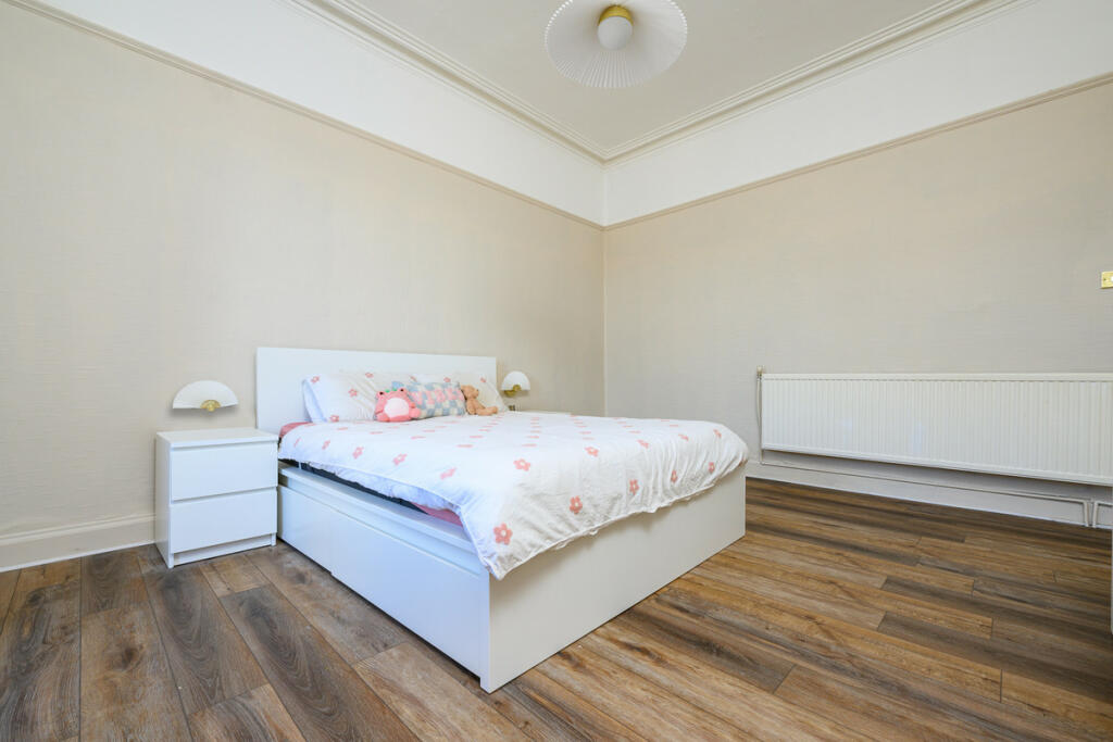 3 bedroom flat for sale in Kelly Street, Greenock, PA16