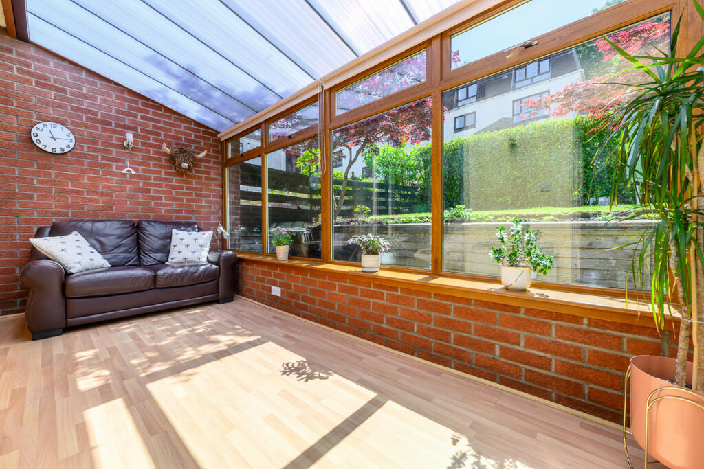 3 bedroom semidetached house for sale in Cloch Road, Gourock, PA19