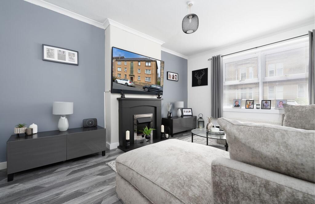 2 bedroom flat