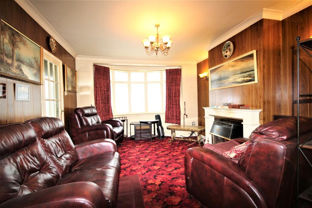 3 bedroom semidetached house for sale in Stanwell Gardens, Stanwell, TW19