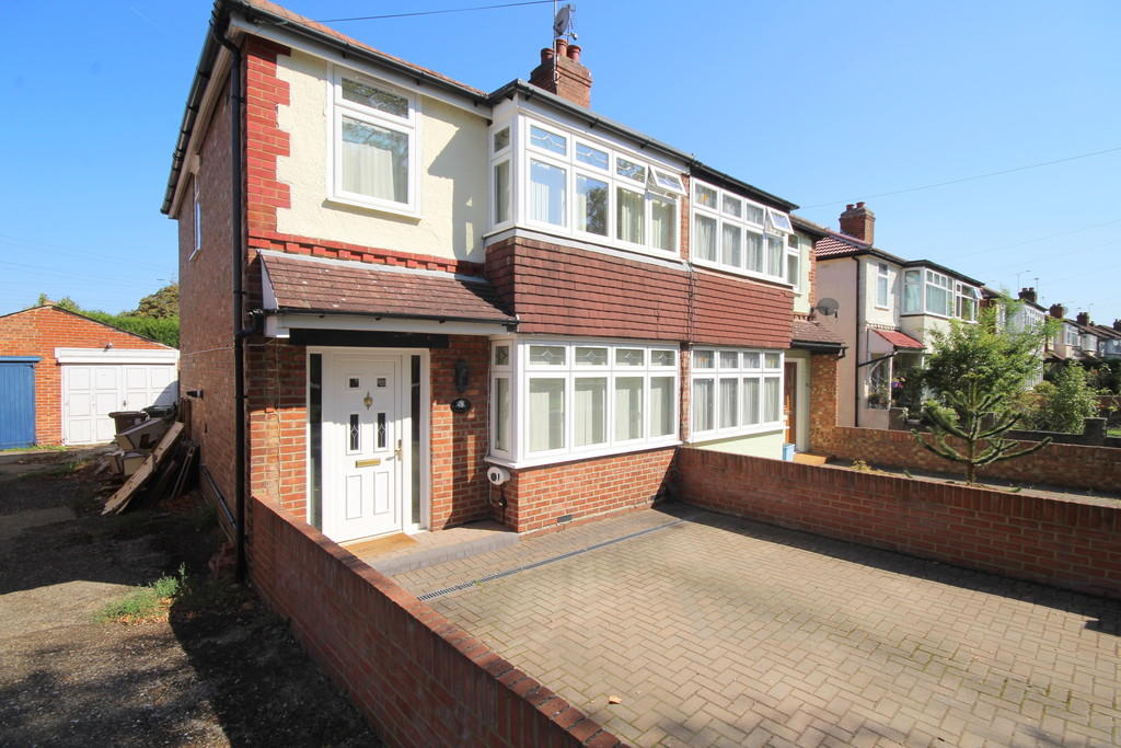 3 bedroom semidetached house for sale in Strodes Crescent, Staines