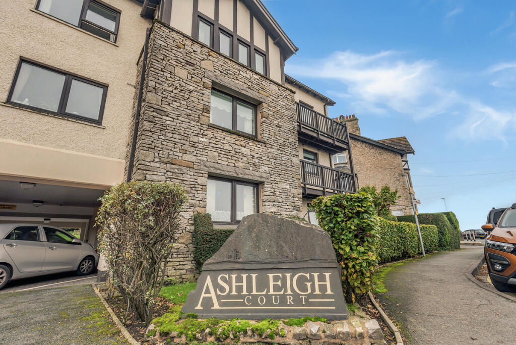 2 bedroom apartment for sale in Ashleigh Court, Arnside, LA5