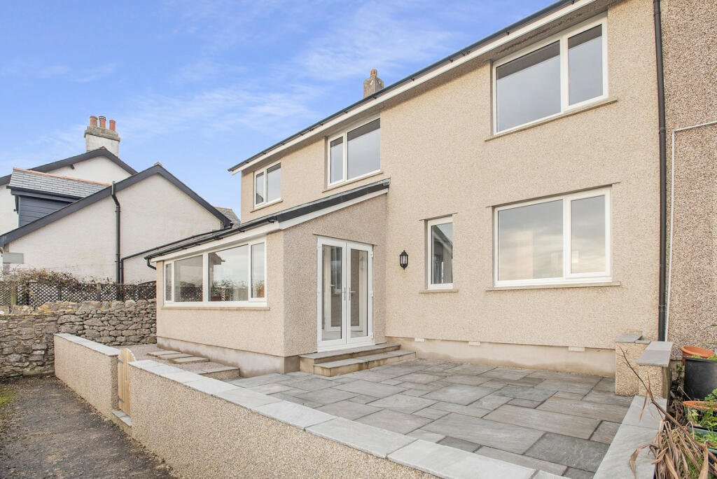 3 bedroom end of terrace house for sale in Gaskell Close, Silverdale, LA5