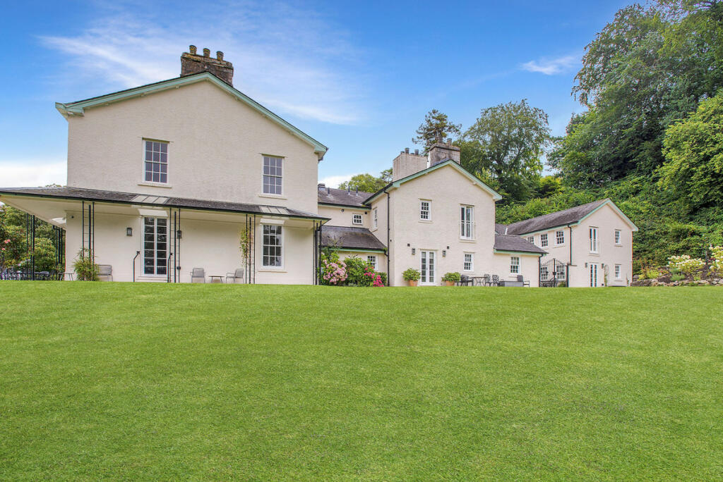 Main image of property: The Promenade, Arnside, LA5
