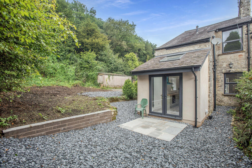 Main image of property: Lynslack Terrace, Arnside, LA5