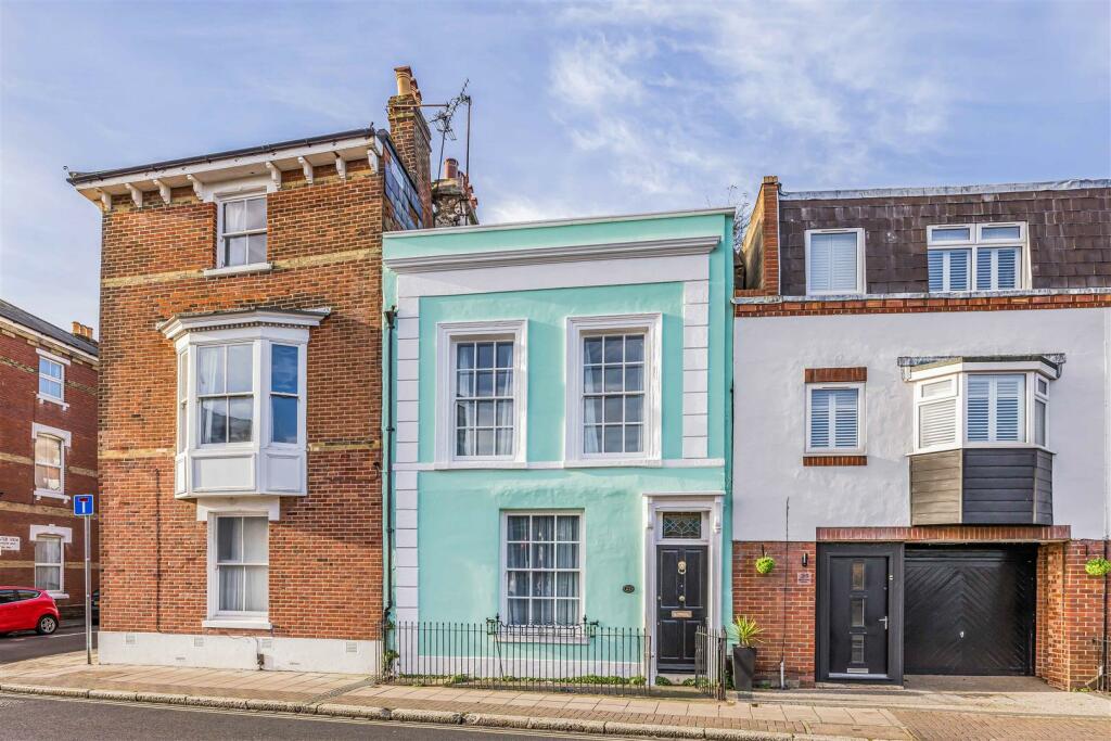 3 bedroom house for sale in Green Road, Southsea, PO5
