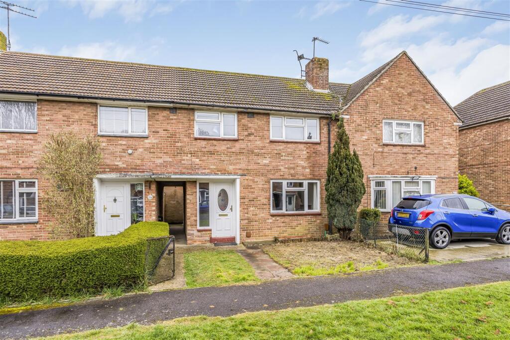 Main image of property: Redbridge Grove, Havant